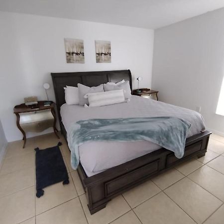 Home From Home 5 Bedroom Villa ダベンポート エクステリア 写真
