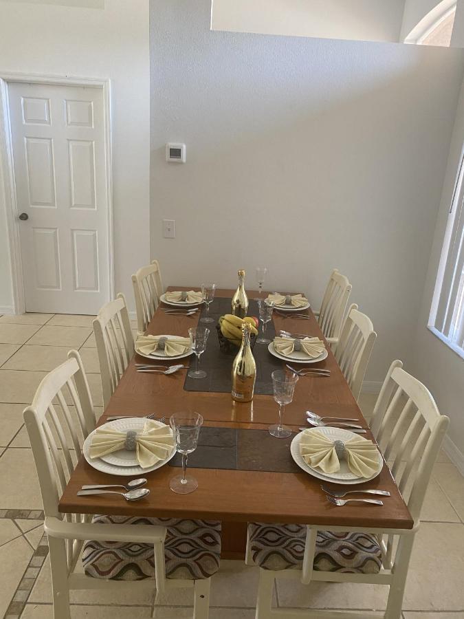 Home From Home 5 Bedroom Villa ダベンポート エクステリア 写真